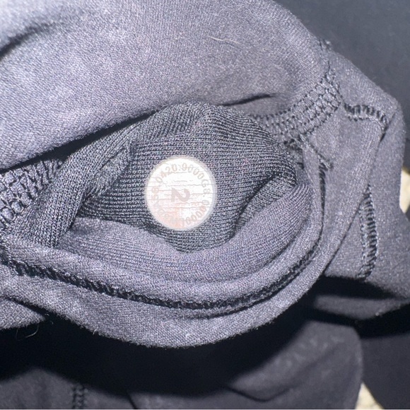 Lululemon align black emboss leggings 2 - Picture 3 of 3